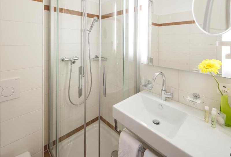 Single Room Smart image 4