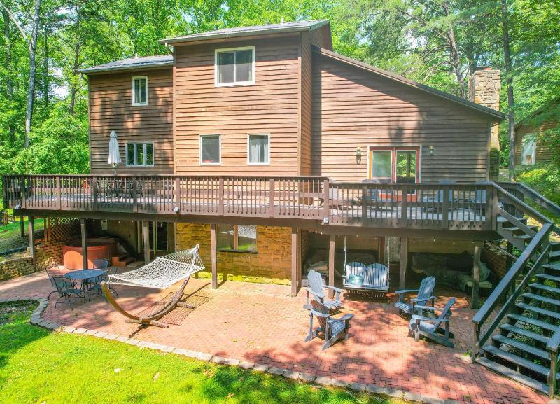 Four-Bedroom Holiday Home image 1