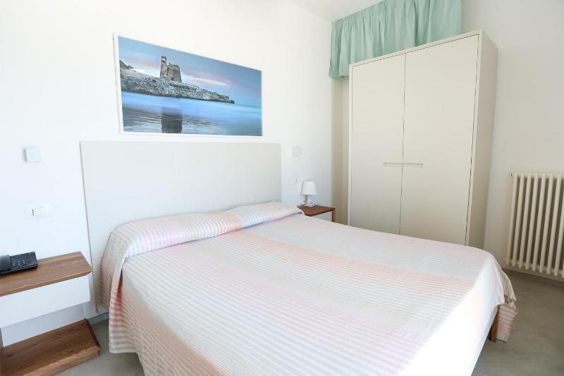 Double Room with Spa Bath image 2