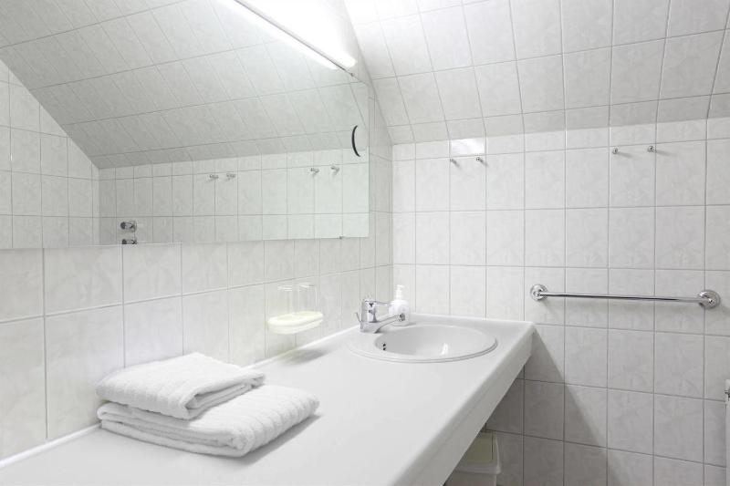Standard Single Room image 2