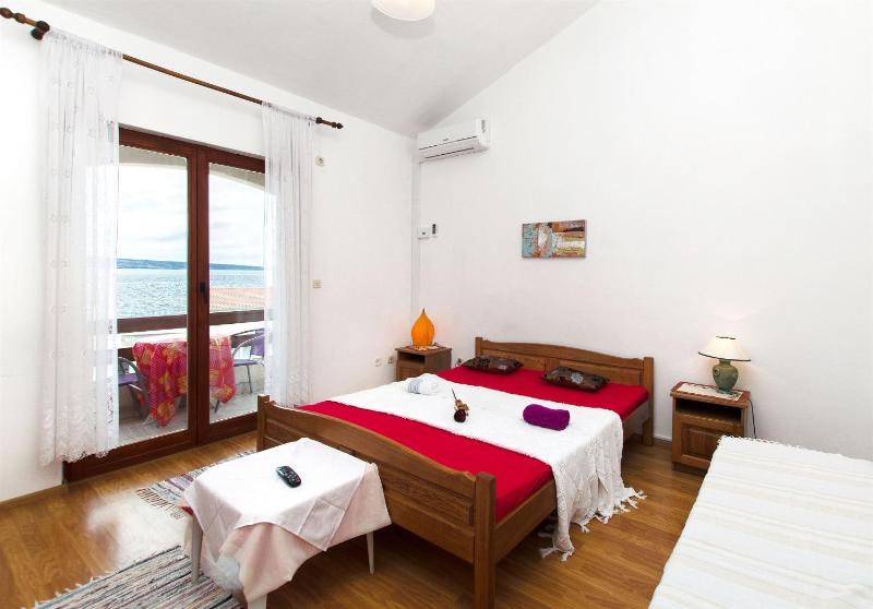 Apartments Neva - image 15