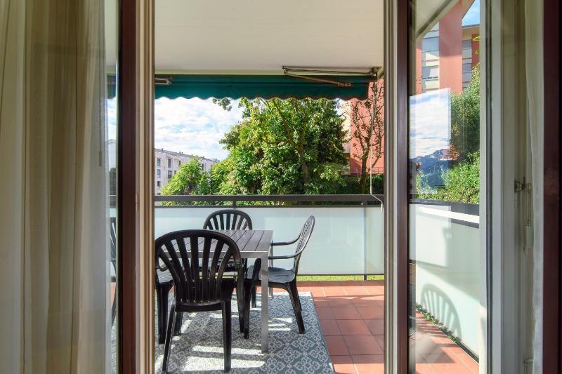 Francobollo Studio by Quokka 360 - Bright Studio with Balcony near Lugano Train Station - image 12