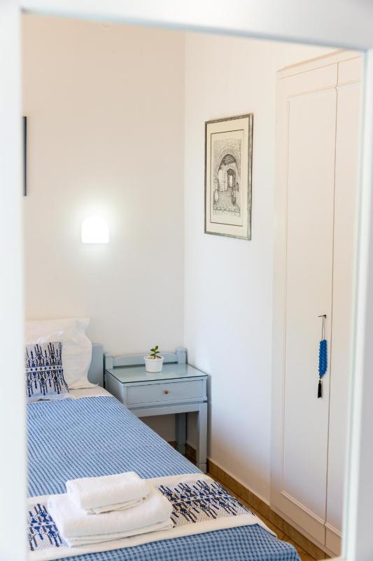 Small Double Room image 3