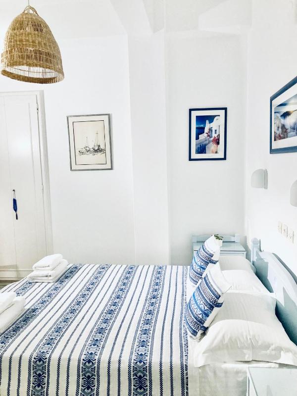Small Double Room image 2