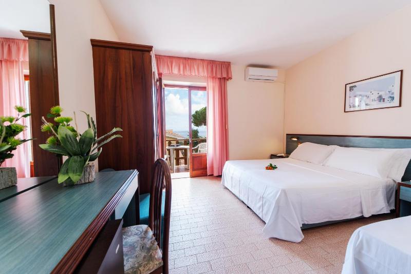 Frank's Hotel - image 32