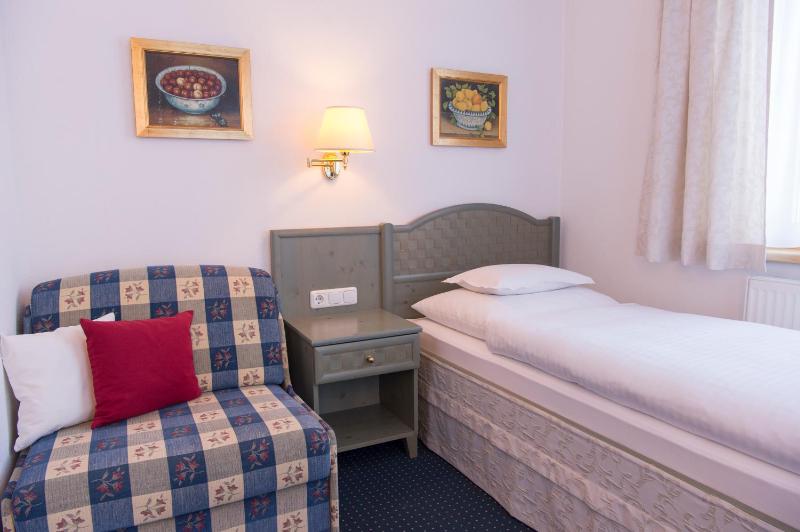 Single Room with Balcony image 2