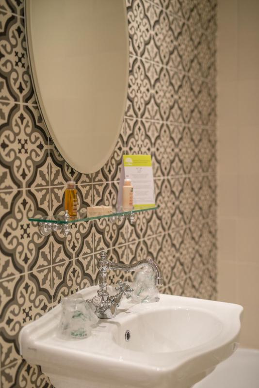 Classic Double or Twin Room image 2