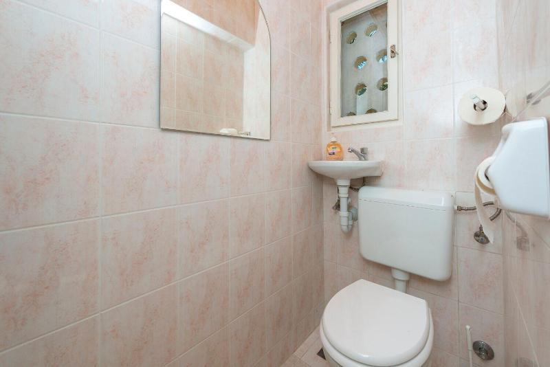 House Lidi - image 9