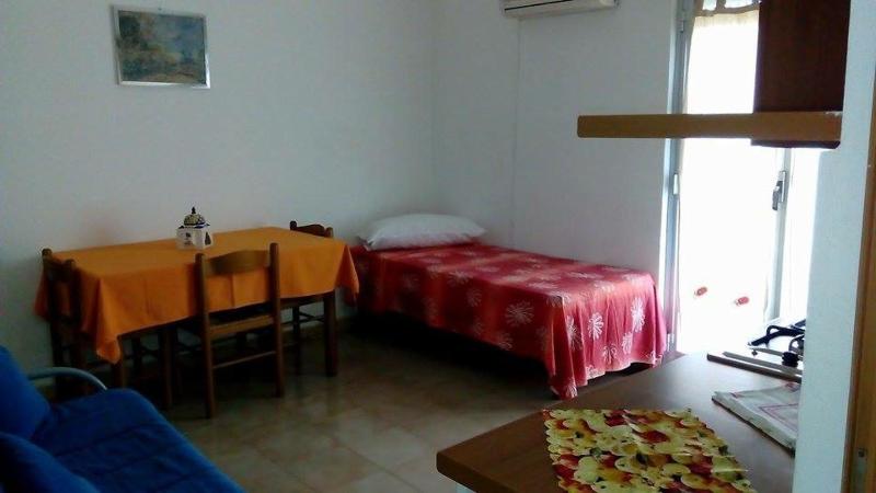 One-Bedroom Apartment with Sea View image 4