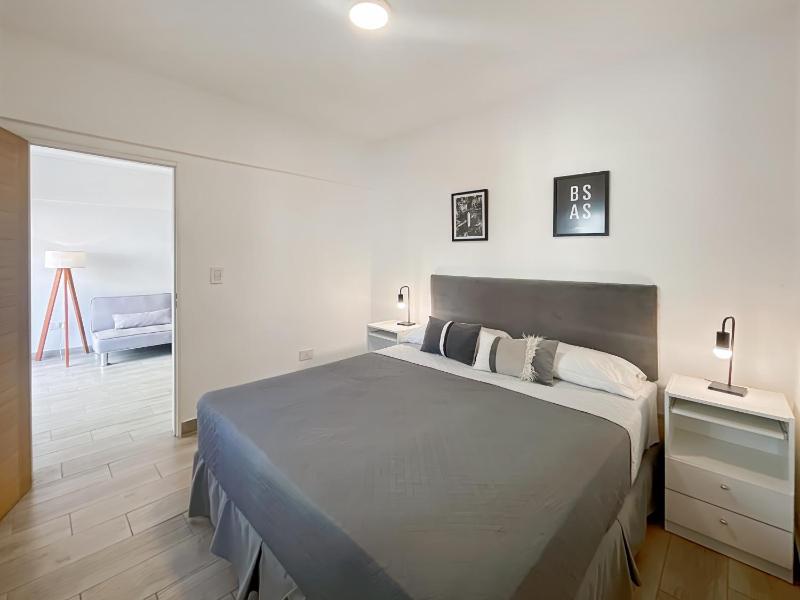Modern Studio with Amenities in the Heart of the City Saenz Pea -U4 - image 1