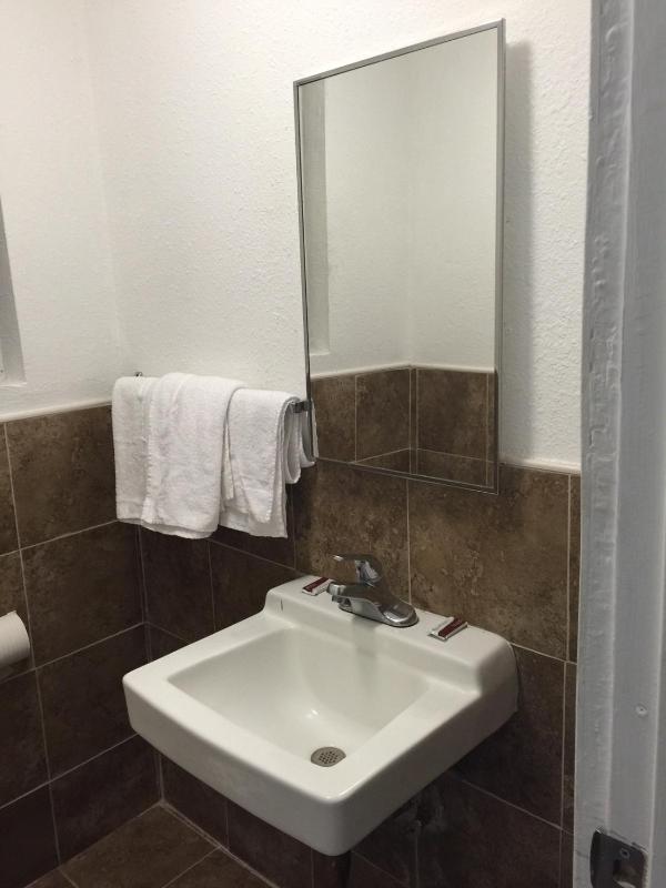 Roxy Hotel - image 13