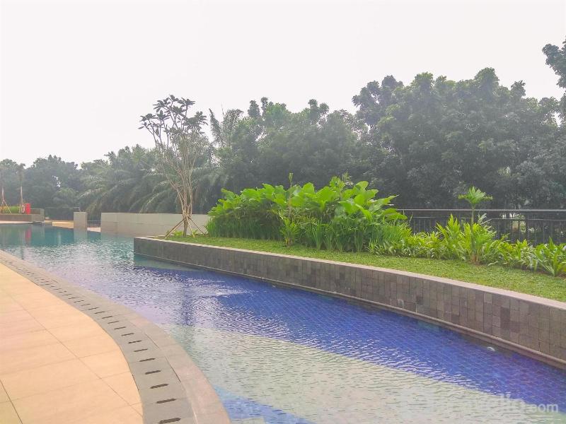 Best View 2BR at Transpark Cibubur Apartment with Sofa Bed By Travelio - image 15