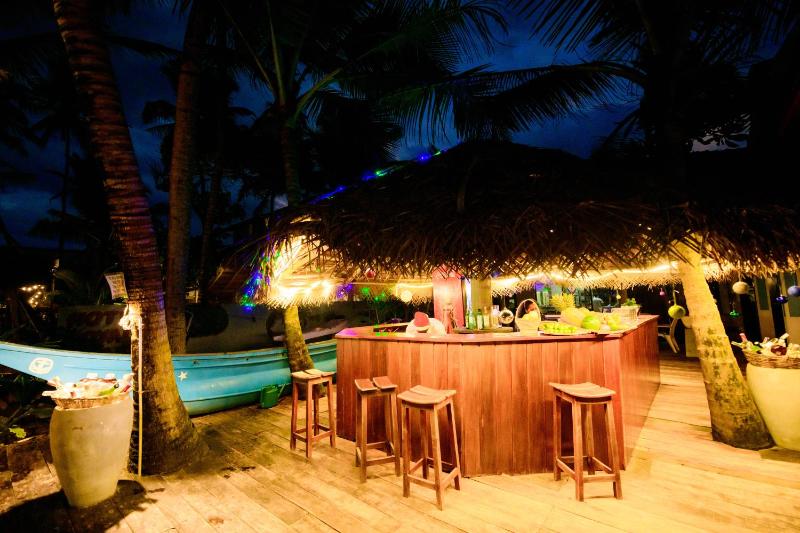 Royal Beach Hotel Hikkaduwa - image 15