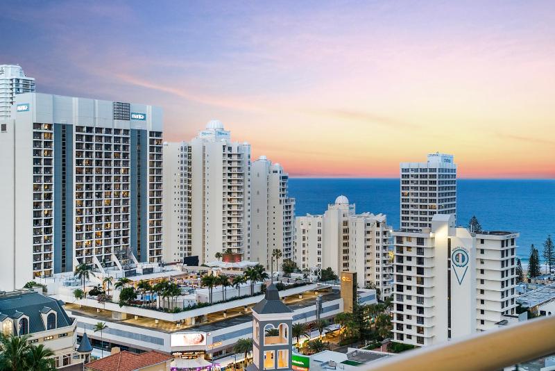 'Towers of Chevron' Blissful Resort-Style Living - image 14