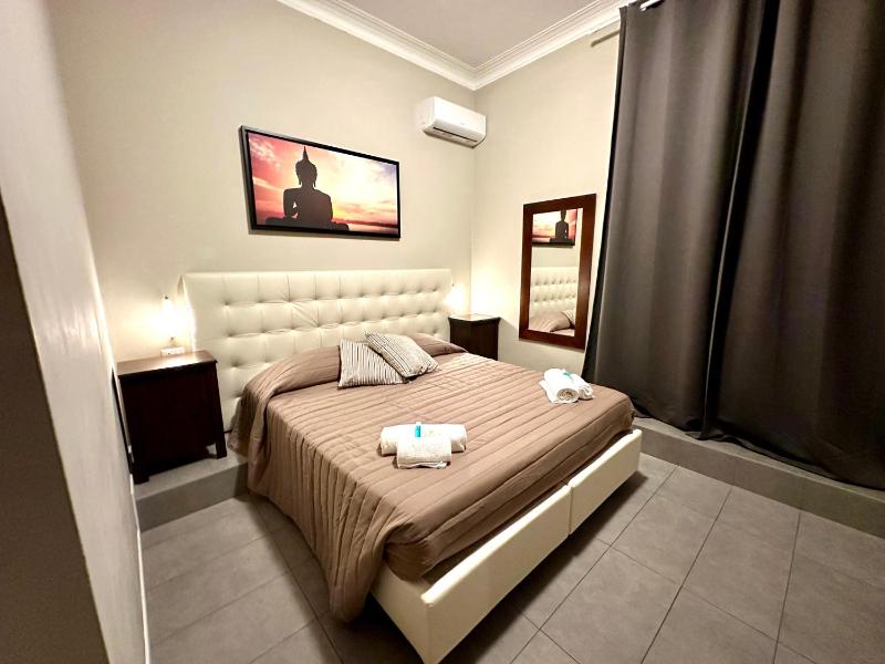 Double Room image 1