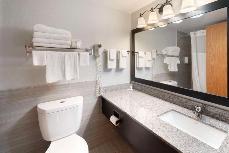 Business King Suite - Non-Smoking - Ground Floor image 2