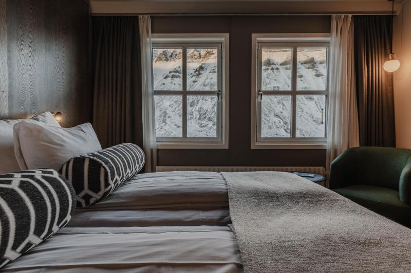 Twin Room image 3