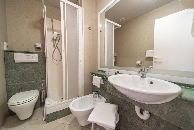 Frank's Hotel - image 28