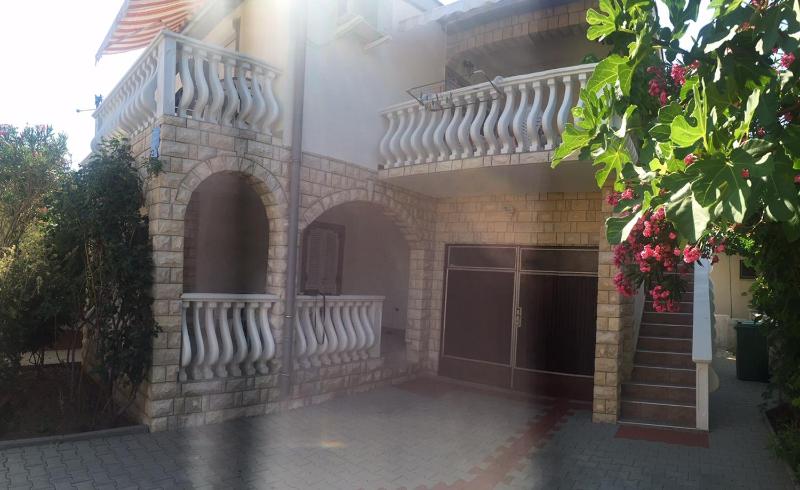 Apartment Krmpotić - image 14