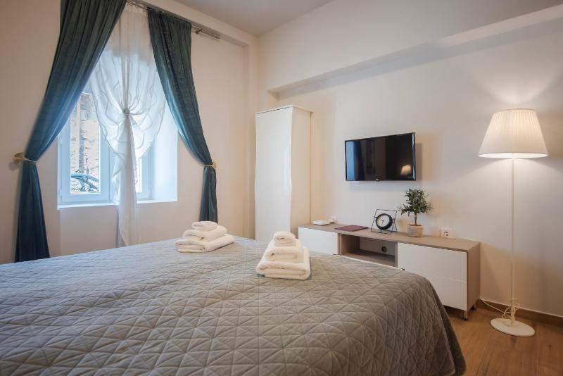 Apartment - Ground Floor image 4