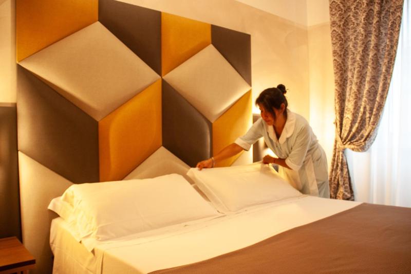 Double or Twin Room image 2