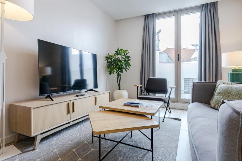 Superior Apartment image 4