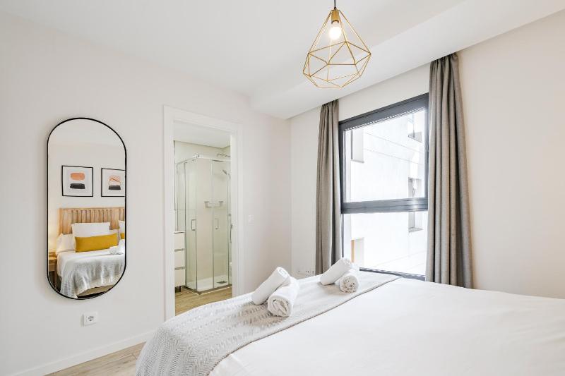 Feelathome Goya Apartments - image 13