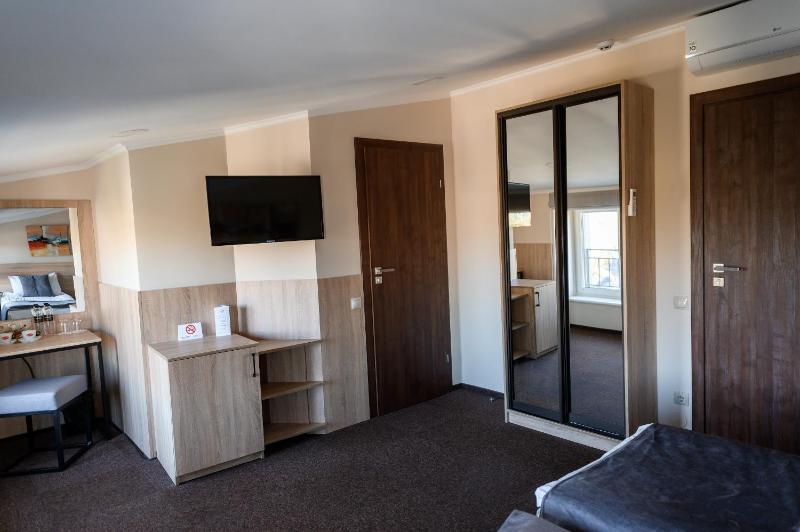 Superior Double Room image 4