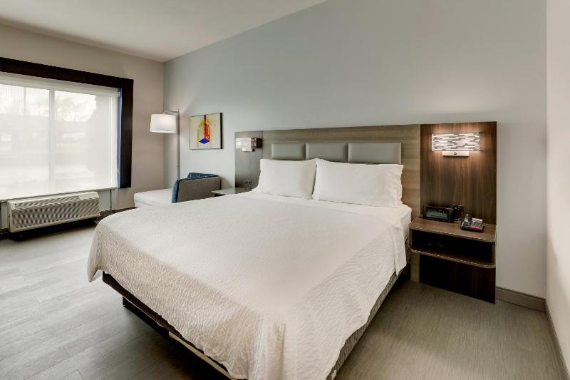 Standard Room image 3