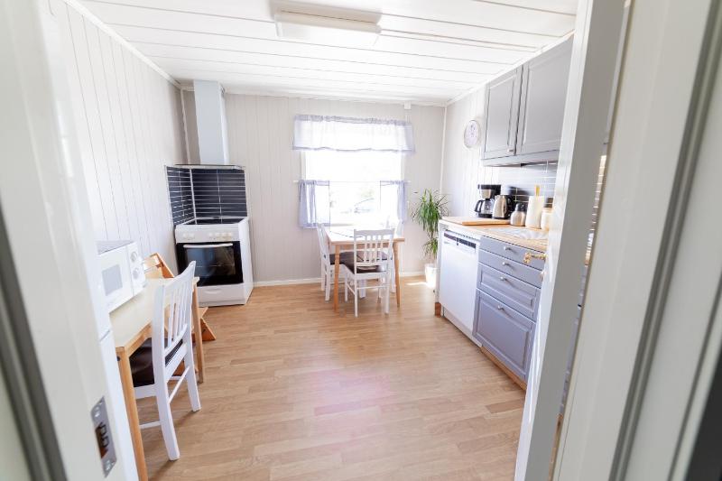 Large Double Room image 4