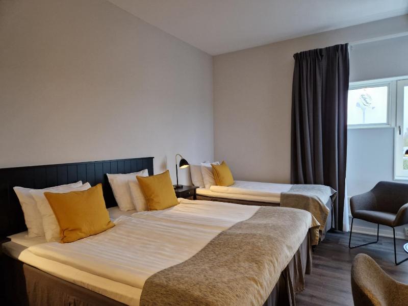 Triple Room - Non-Smoking image 4