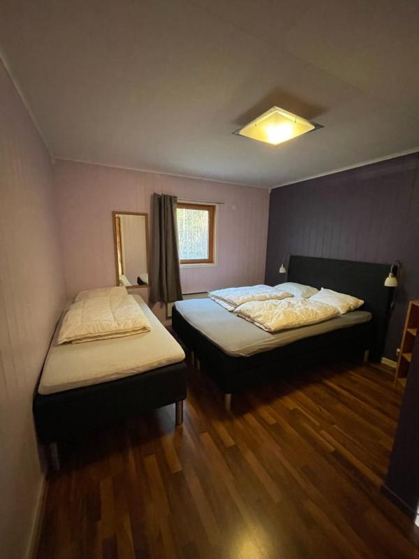 Three-Bedroom House image 2