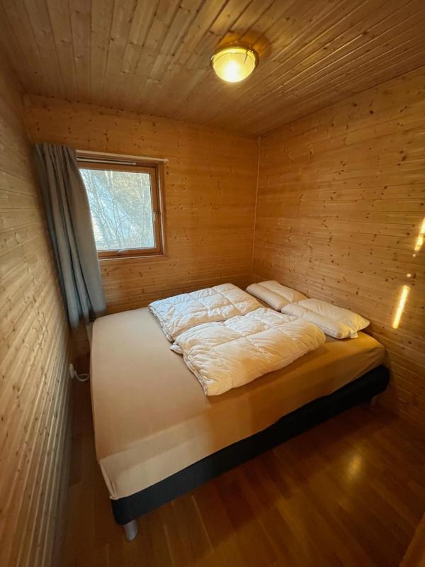 Three-Bedroom House image 4