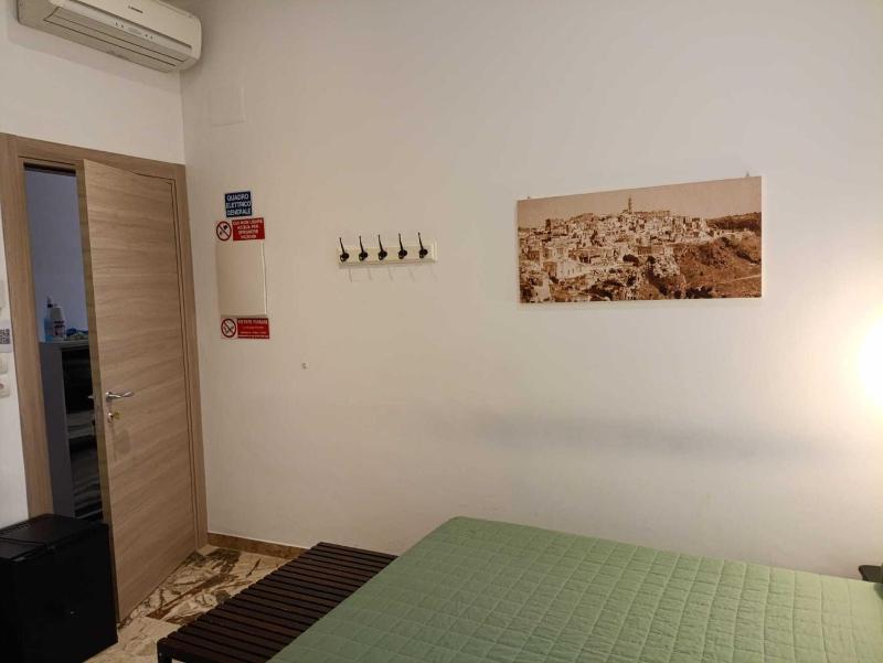 Economy Double Room image 1