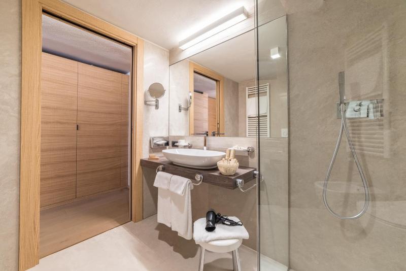 Superior Double or Twin Room image 3