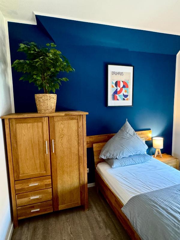 Budget Single Room image 3