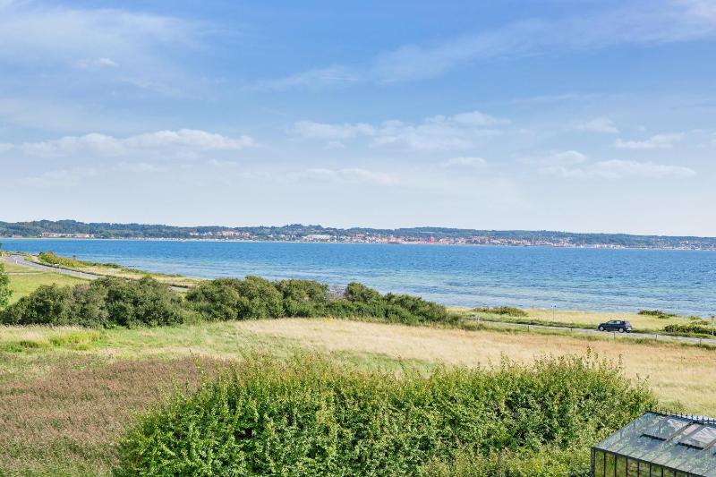 Exclusive And Well-Maintained Holiday Home With Breathtaking Panoramic Views Spa Sauna And A Wonderful Terrace Close To Child-Friendly Handrup - image 5