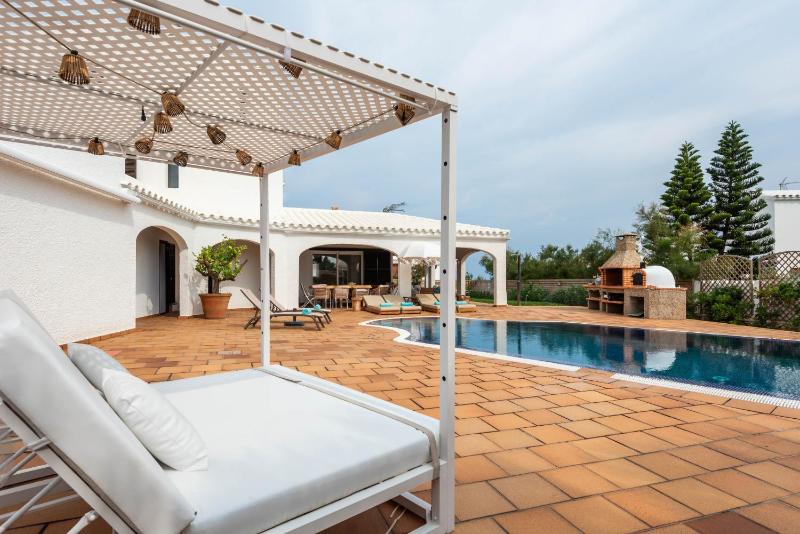 kistine 5 bedroom villa cala morell - image 23