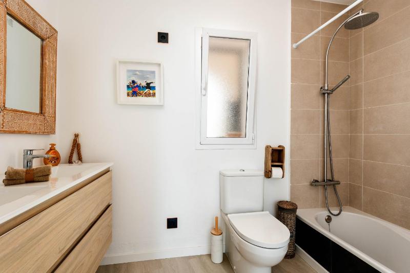 kistine 5 bedroom villa cala morell - image 12