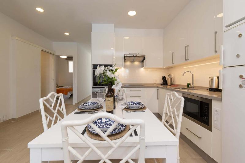 Santa Amalia 1 - Three Bed - image 35