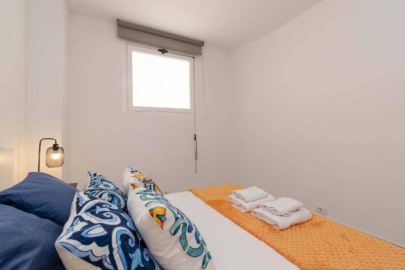Santa Amalia 1 - Three Bed - image 7