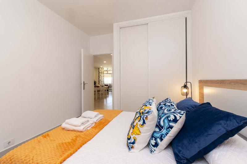Santa Amalia 1 - Three Bed - image 21