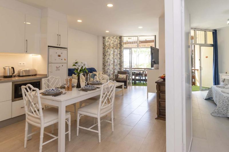 Santa Amalia 1 - Three Bed - image 32