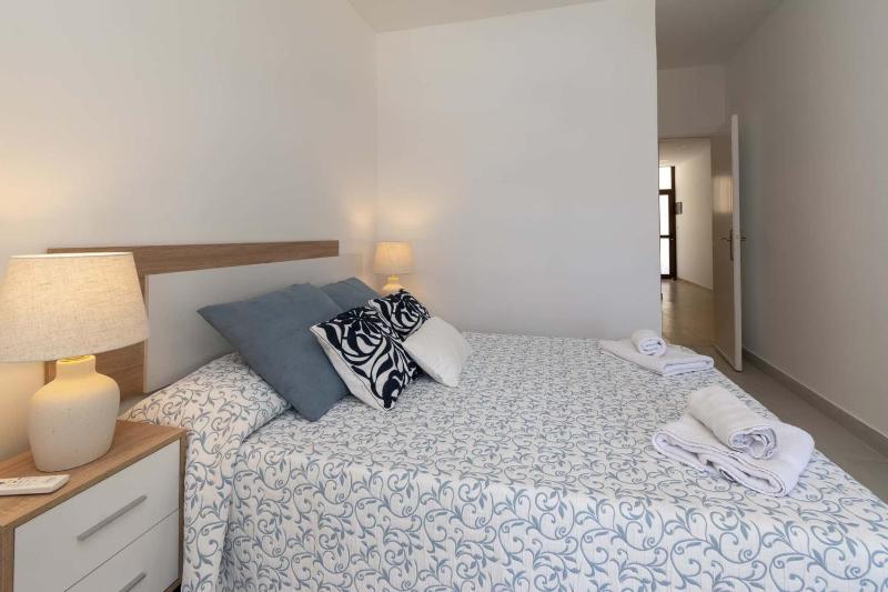 Santa Amalia 1 - Three Bed - image 37