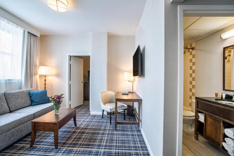 Junior Suite image 2