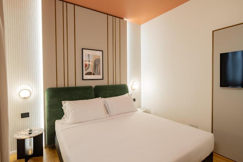 Superior Double Room image 1