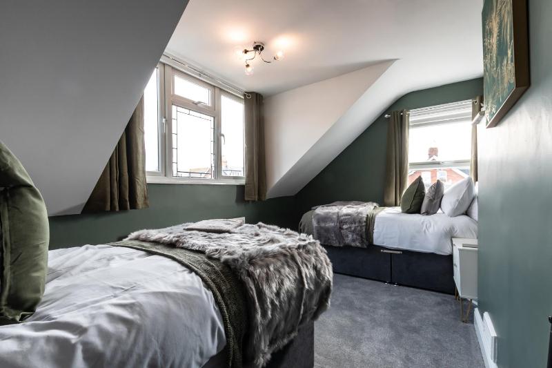 Anchor House - image 36