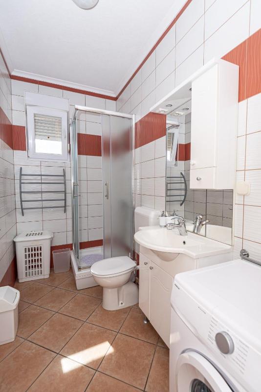 Two-Bedroom Apartment with Balcony image 1