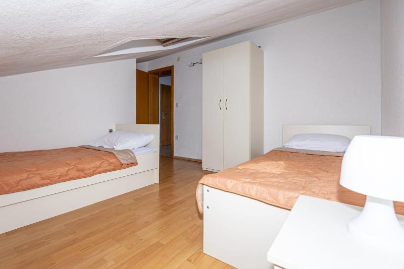 Vila Murvica - image 16