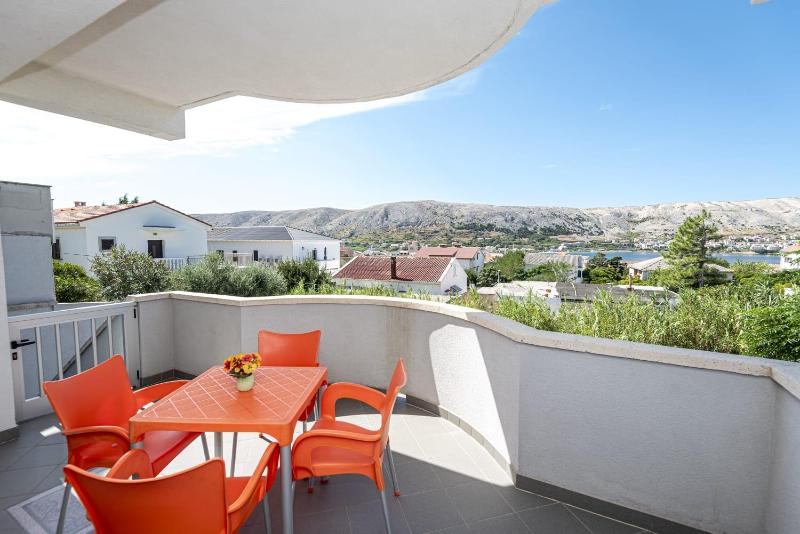 Apartment with Sea View image 4